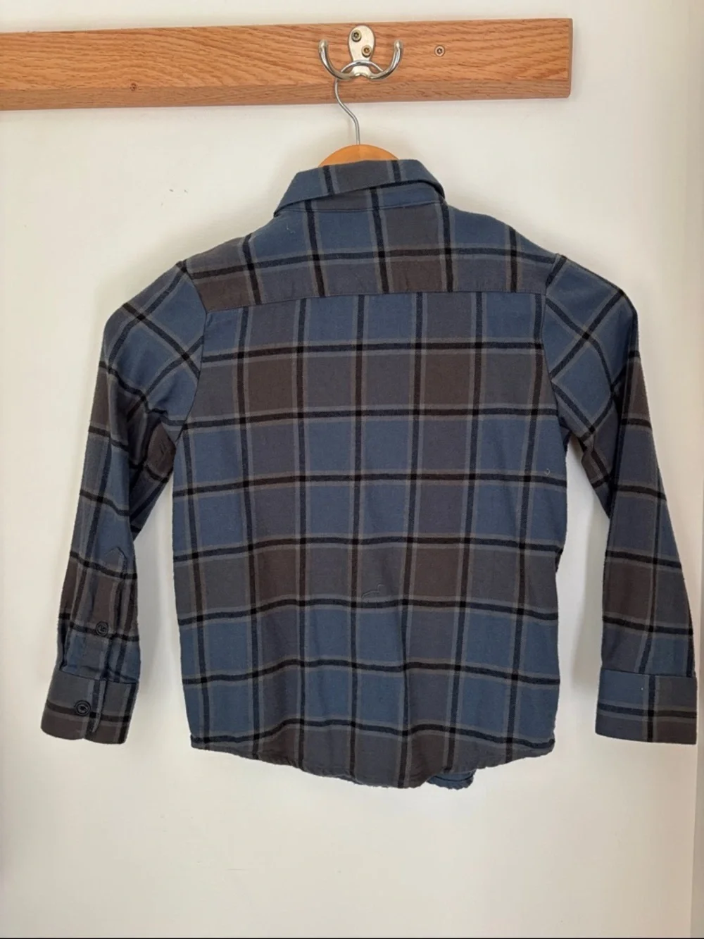 Volcom Blue and Gray Plaid Button-Down Shirt